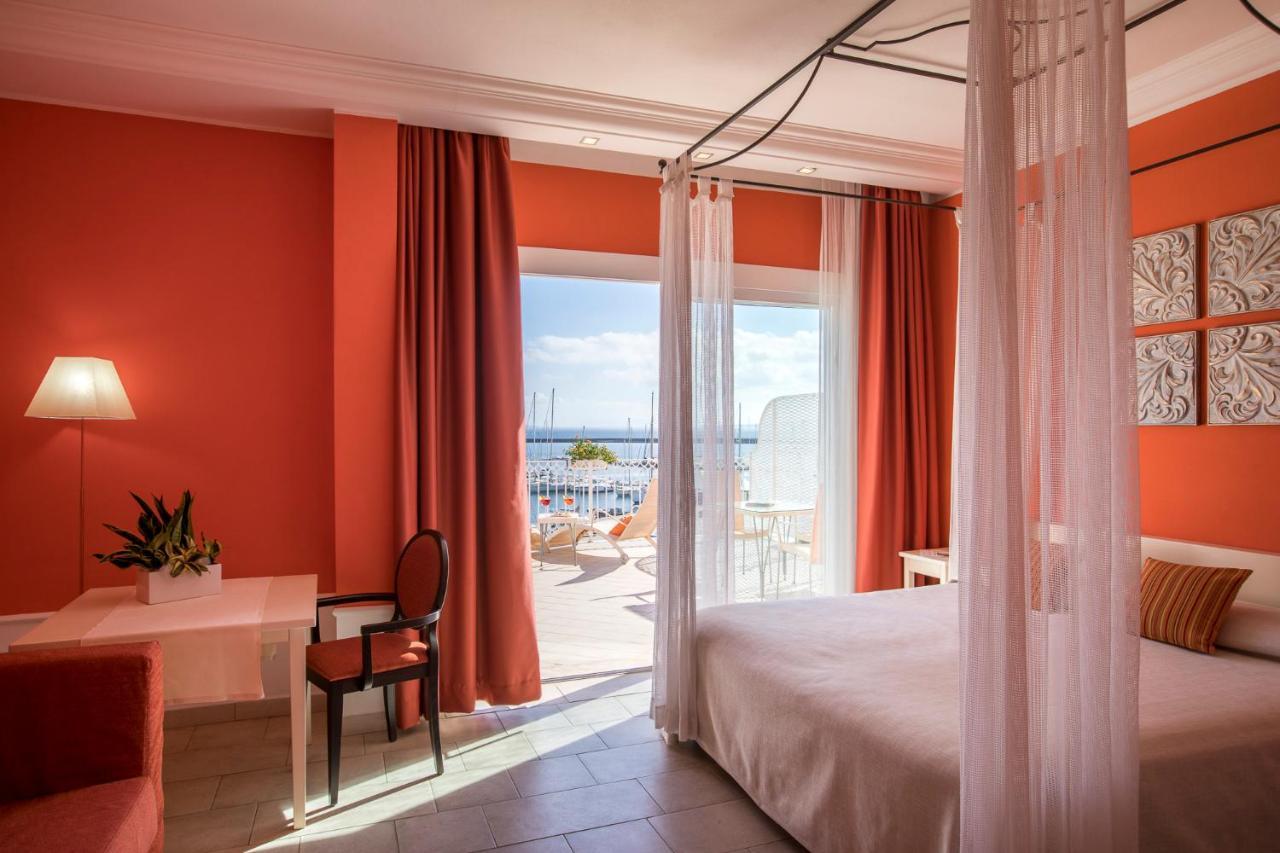 Lu' Hotel Riviera Carloforte  Zewnętrze zdjęcie
